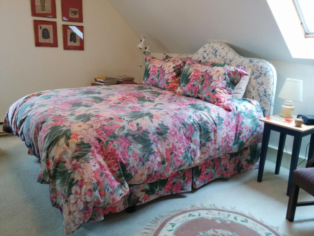 Fairmont House Bed & Breakfast Mahone Bay Rum bild