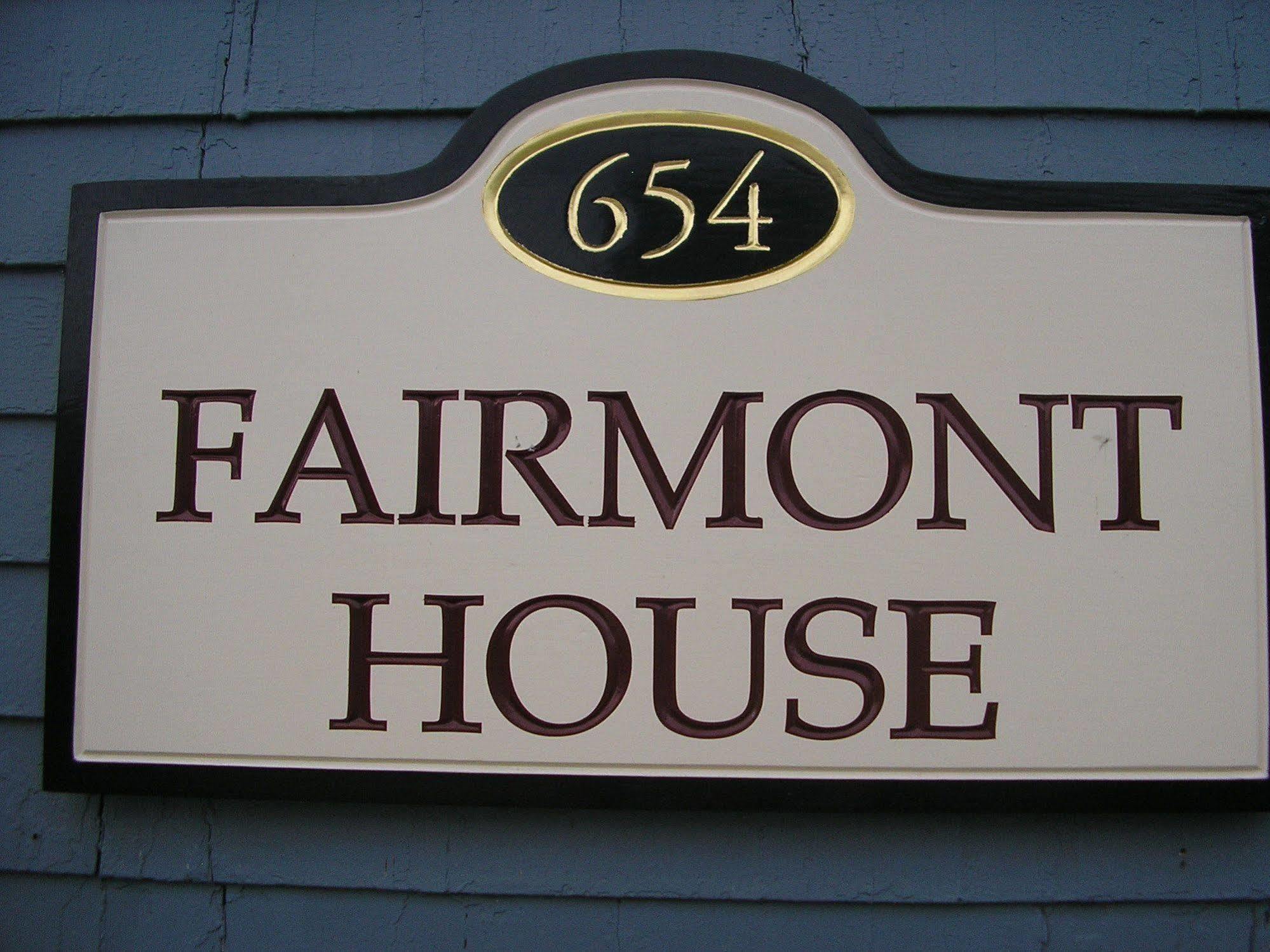 Fairmont House Bed & Breakfast Mahone Bay Exteriör bild